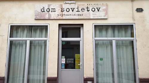 Pris pour cible, un restaurant russe change de nom